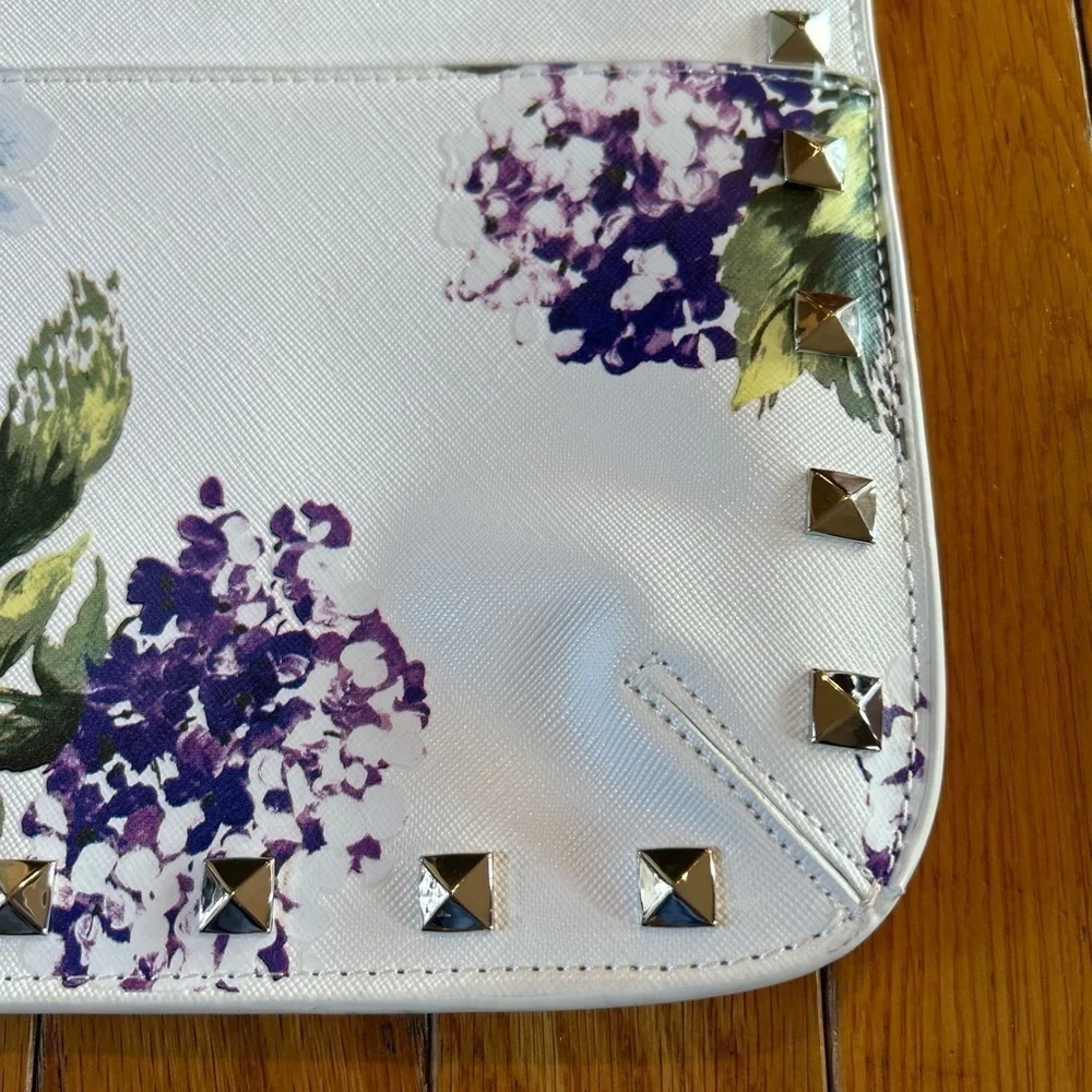 White House Black Market White Floral Faux Leather Clutch Wristlet Purse 11 X 7” - Picture 2 of 9